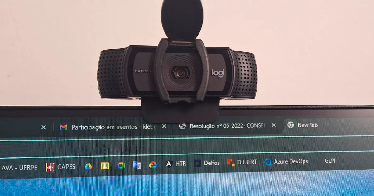 Logitech C920e é boa? Conheça o desempenho em transmissões ao vivo