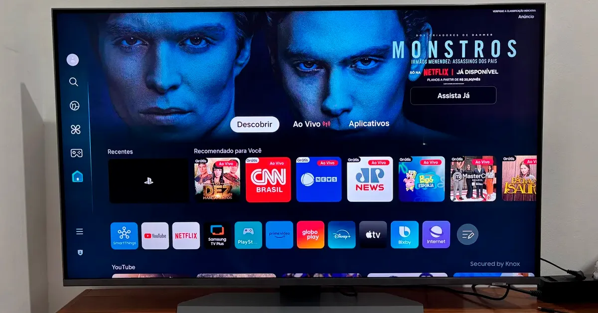 TV Samsung 43 polegadas é boa? Testamos para trabalho, jogos e entretenimento 