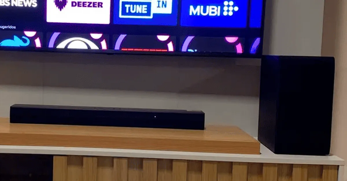 Soundbar LG S40t é bom? Entenda se é boa pra filmes, séries e músicas 