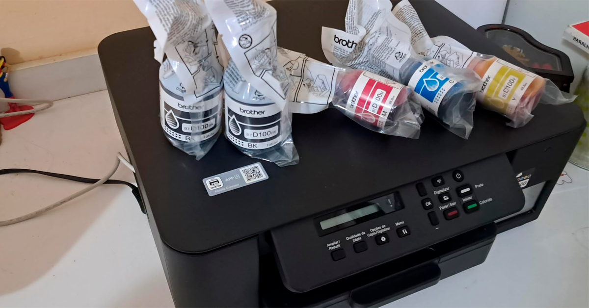 Impressora Brother multifuncional DCPT530DW traz economia real com tinta inclusa
